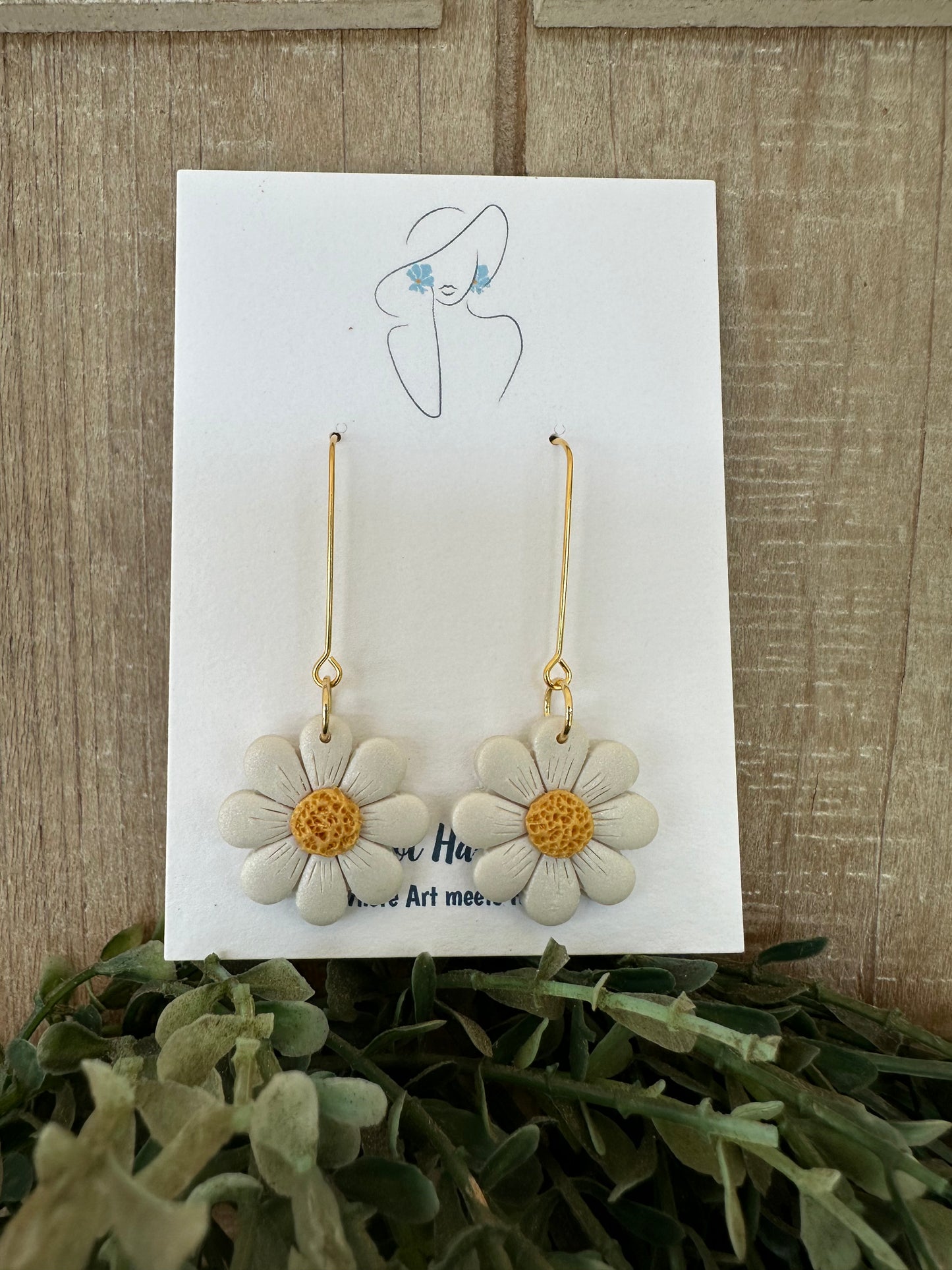 Daisy Dangle (Gold Plated)